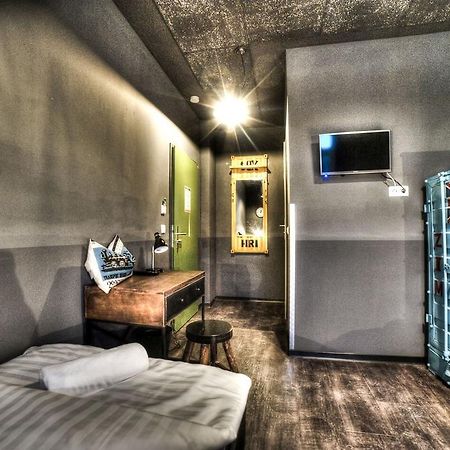 Hostel Am Bahnhof Suhl Ngoại thất bức ảnh