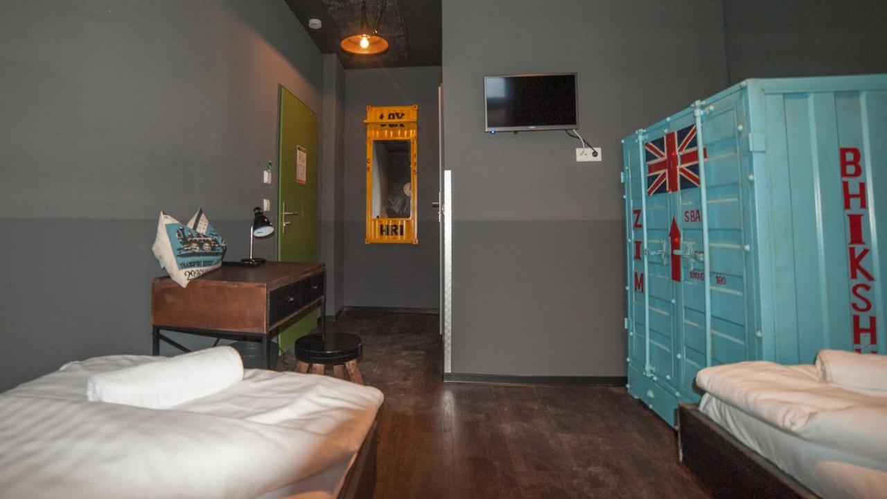 Hostel Am Bahnhof Suhl Ngoại thất bức ảnh